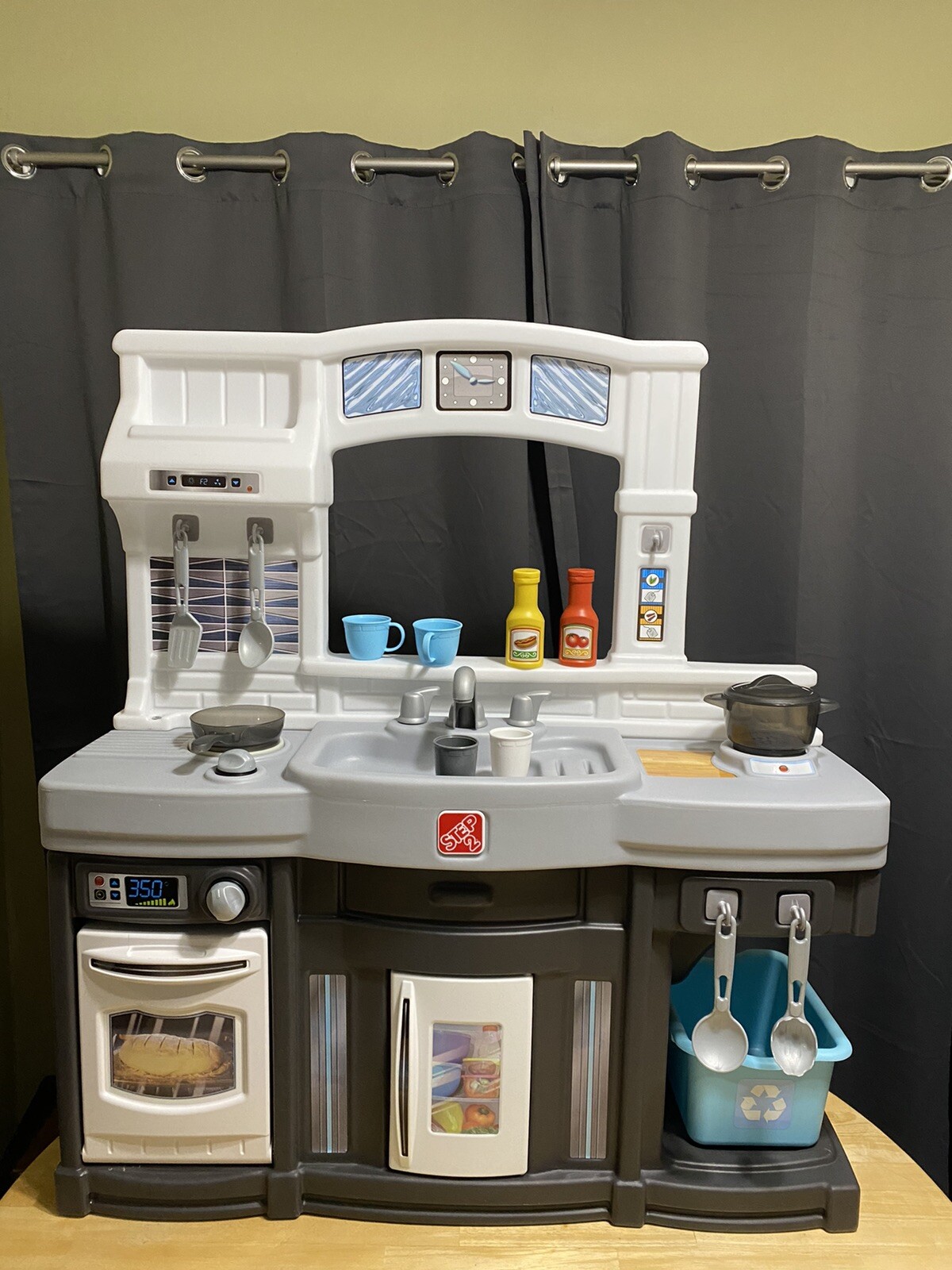 Step 2 Modern Cook Kitchen